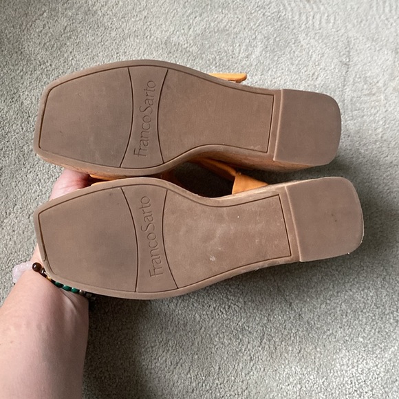 Franco Sarto clemens cork leather wedge sandals velcro straps with gold accents - Picture 3 of 7